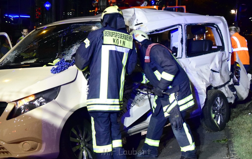 VU PKW Strab Koeln Niehl Amsterdamerstr Friedrich Karlstr P240.JPG - Miklos Laubert